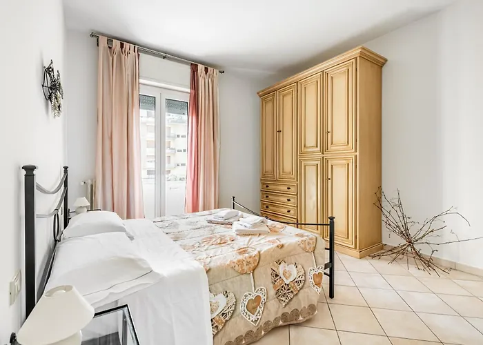 Guesthost - Florence Quiet And Cozy Apartment With Balcony